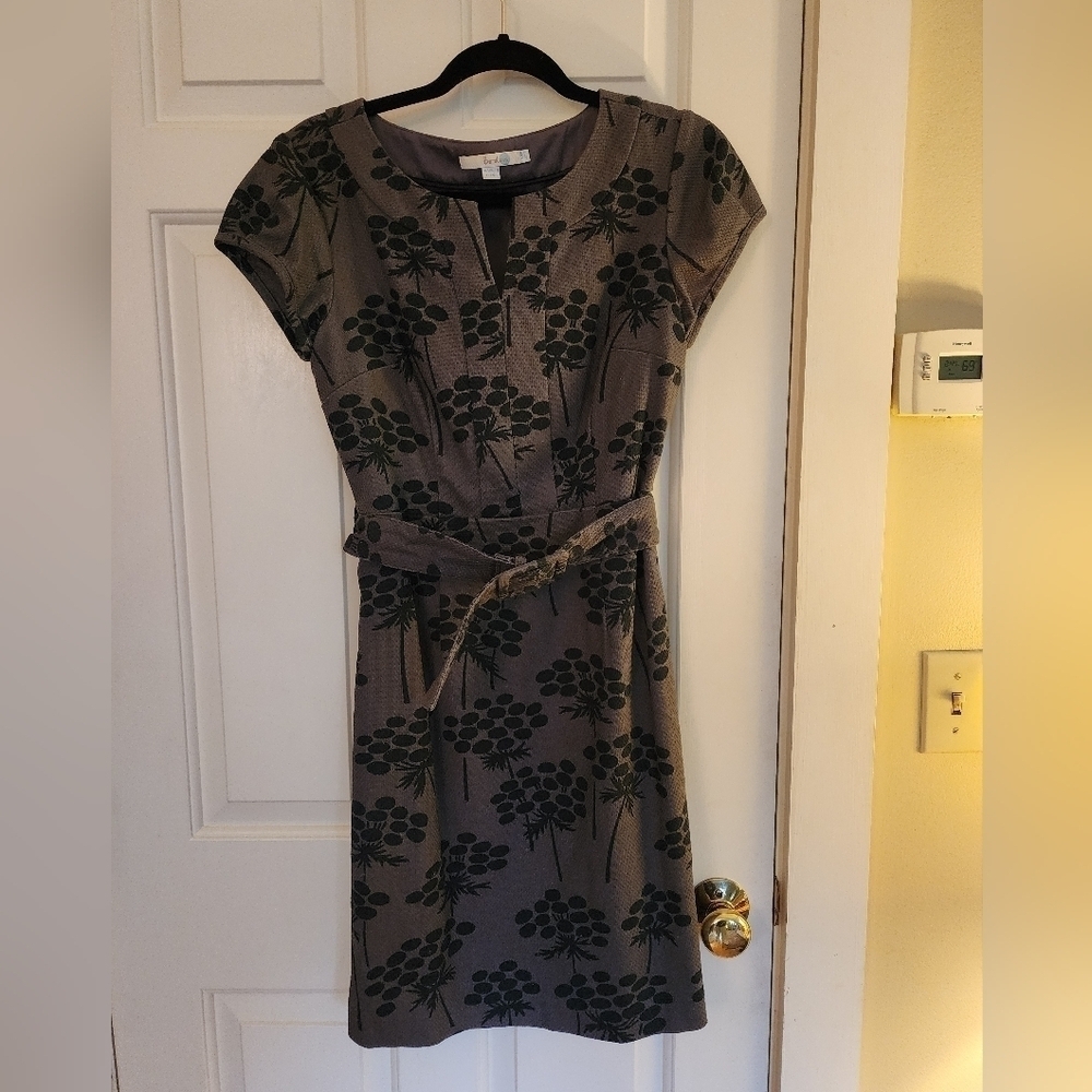 Boden Woven Wiggle Dress Floral Botanical Size 6p Black & Gray Career Office